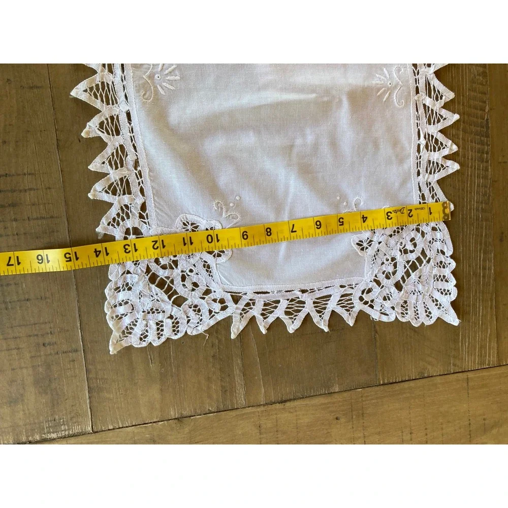 Vintage White Linen Table Runner‎ Hand Crochet Lace Floral Embroidery 14x67